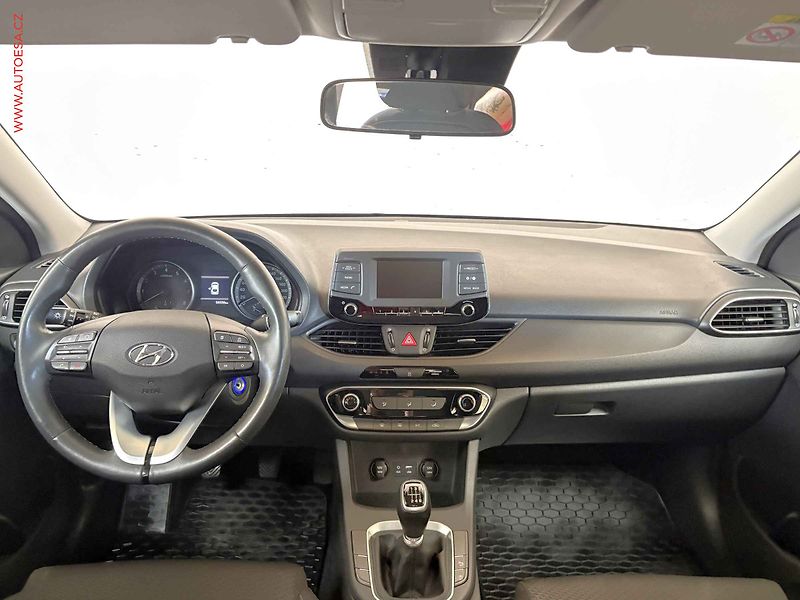 Hyundai i30 (2018) 1.0TGDi, 1.maj,ČR, STK7/28 - fotka 8 z 14