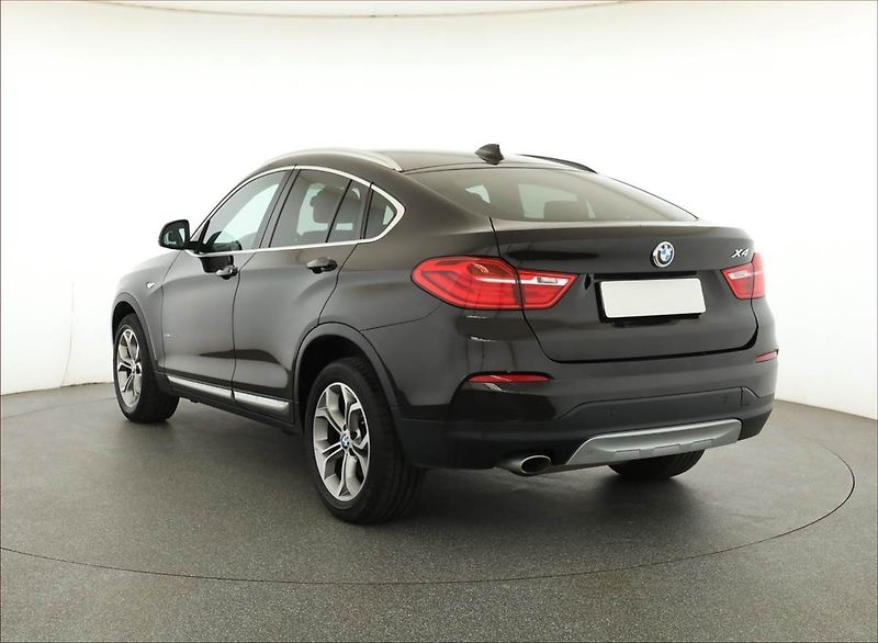BMW X4 (2014) xDrive20d, 4X4, Automat - fotka 4 z 18