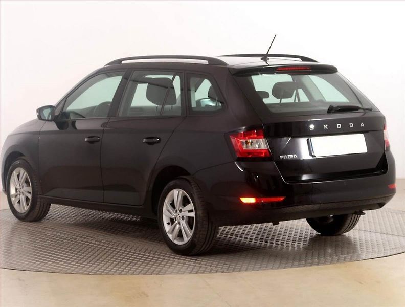 Škoda Fabia (2022) Ambition 1.0 TSI - fotka 4 z 13