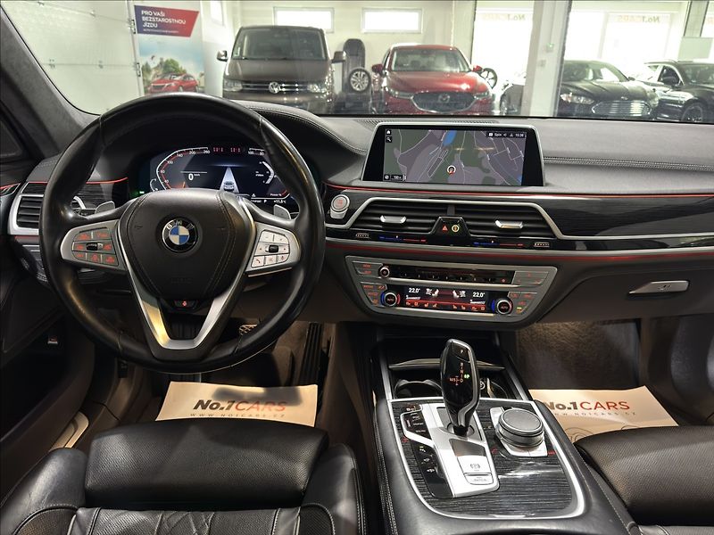 BMW Řada 7 3,0   730D XD LASER MASÁŽE ČR - fotka 28 z 45
