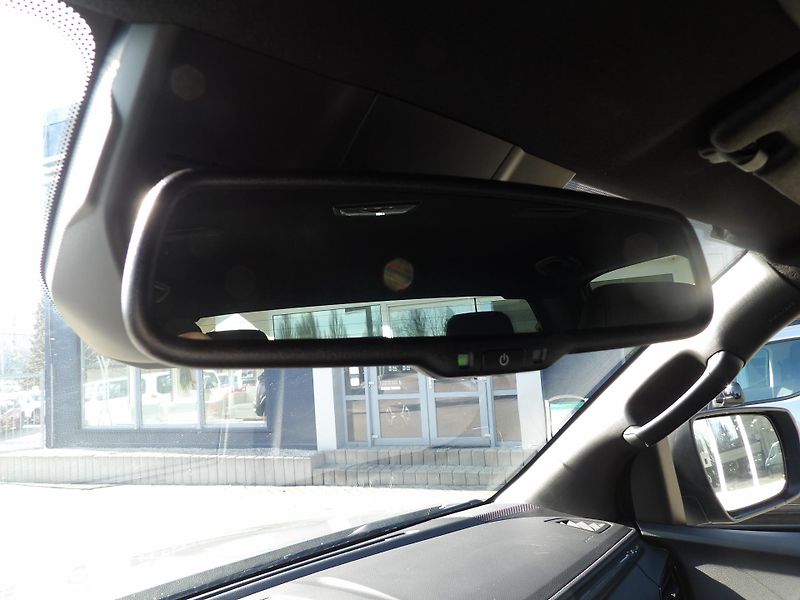 Isuzu D-Max (2026) V-Cross 1.9L 163K 4x4 6st. A/T - fotka 42 z 46