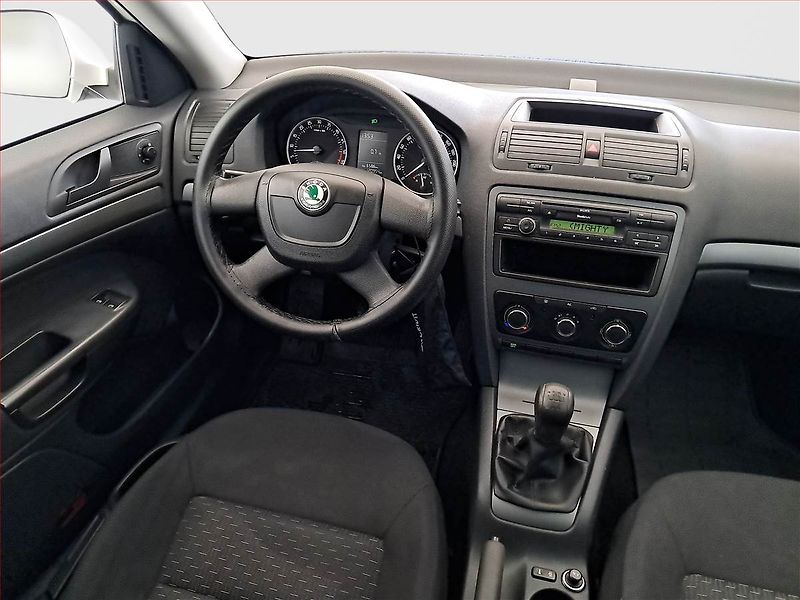 Škoda Octavia (2011) 1.6 TDI - fotka 7 z 12