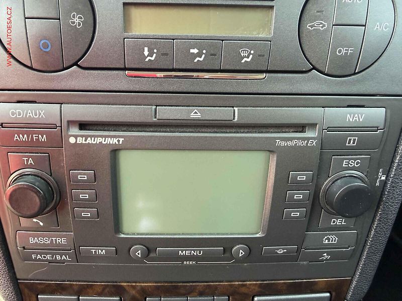 Ford Mondeo (2006) 1.8SCi, AC, výhřev sed - fotka 15 z 16