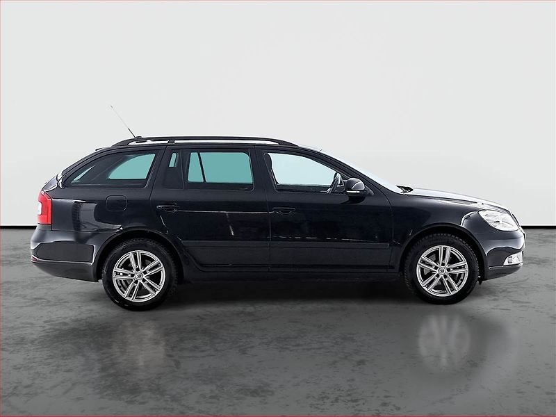 Škoda Octavia (2013) 2.0 TDI, Serv.kniha, Tempomat - fotka 6 z 18