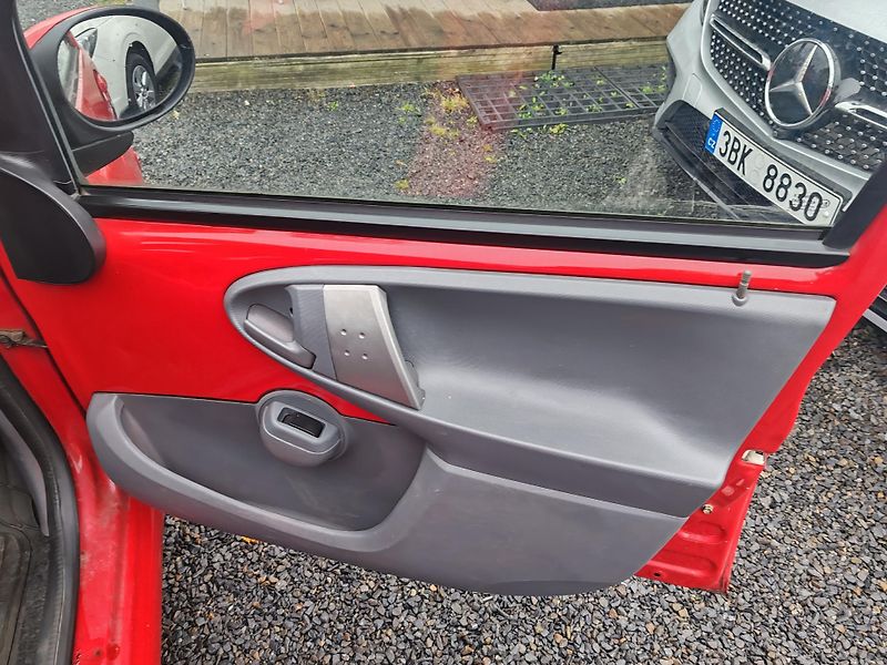 Toyota Aygo 1.0  - fotka 14 z 20