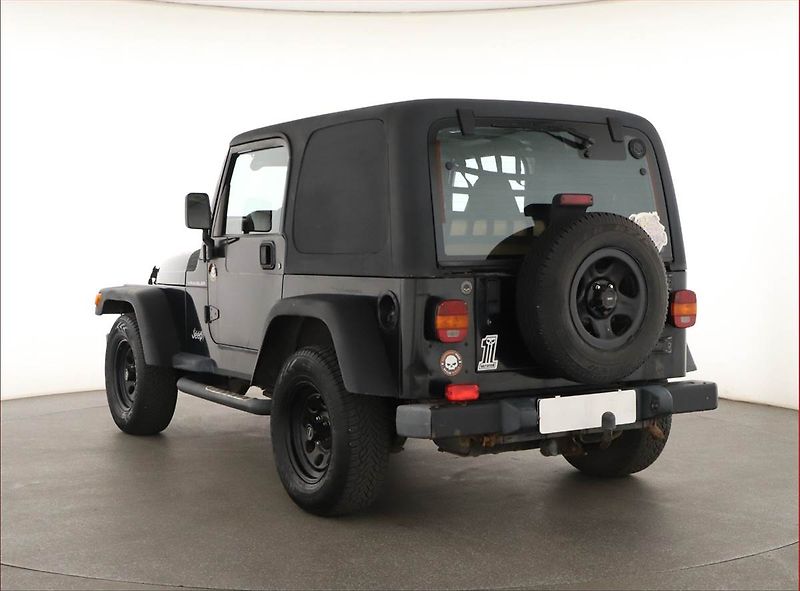Jeep Wrangler (1996) 2.5, 4X4 - fotka 4 z 13