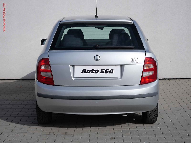Škoda Fabia (2003) 1.2 HTP, ČR, zmk.řazení - fotka 5 z 18