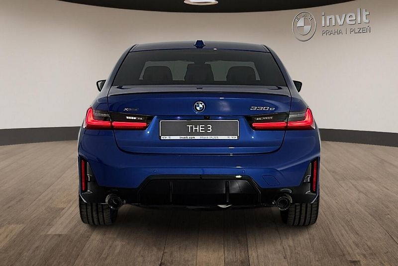 BMW Řada 3 330e xDrive - fotka 4 z 26