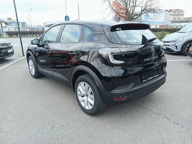 Renault Captur (2026) evolution TCe 115 + zimní pneu - fotka 7 z 23
