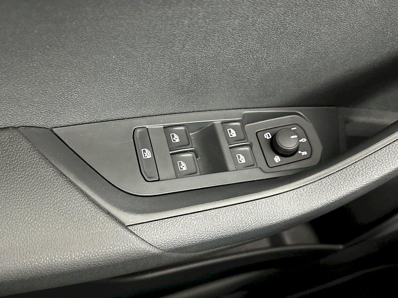 Škoda Karoq (2025) DSG 2.0TDI 110kW 4x4 Top Selec - fotka 24 z 29
