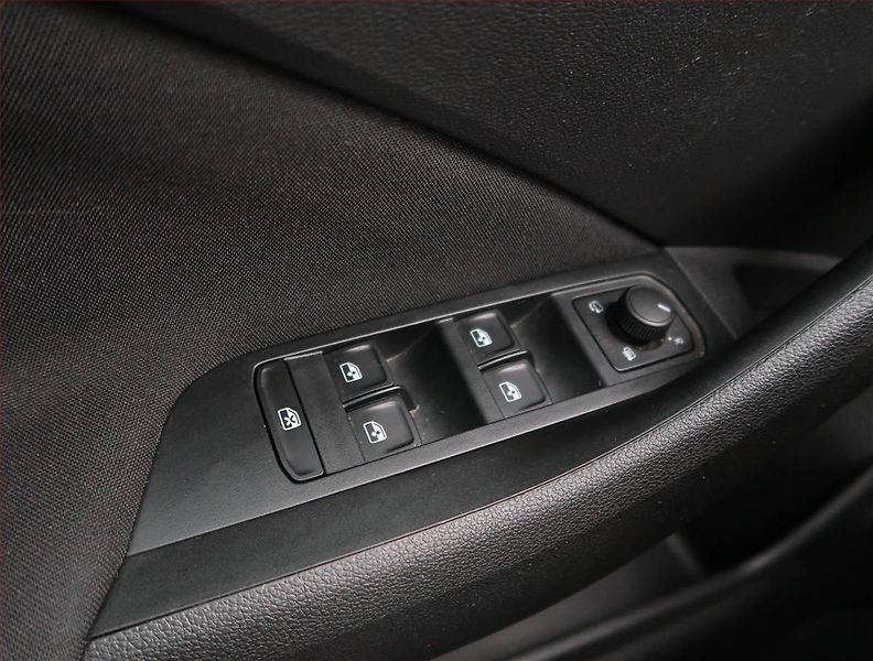 Škoda Kamiq (2023) Monte Carlo 1.5 TSI - fotka 19 z 23
