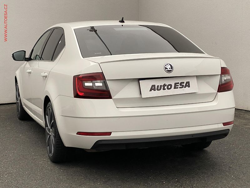 Škoda Octavia (2018) 1.8 TSI, ČR, DSG, LED - fotka 6 z 19