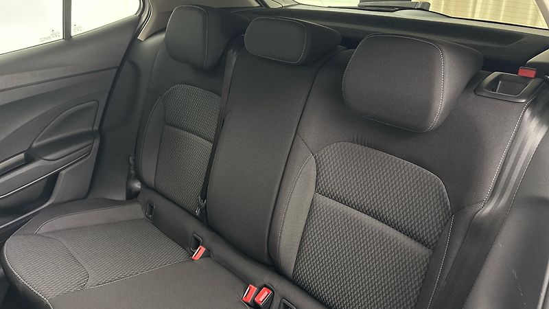 Škoda Fabia 1.0 TSI Style - fotka 16 z 23