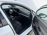 Volkswagen Golf (2026) R-Line People 7DSG mHEV 1,5eTS - náhled 26