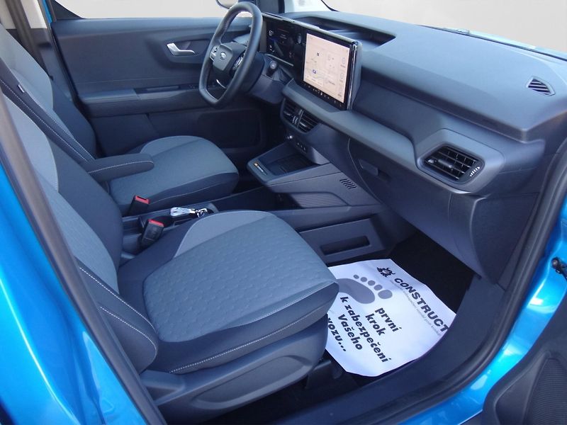 Ford Tourneo Courier (2025) Titanium 43kWh 100kW 136k EV - fotka 17 z 30