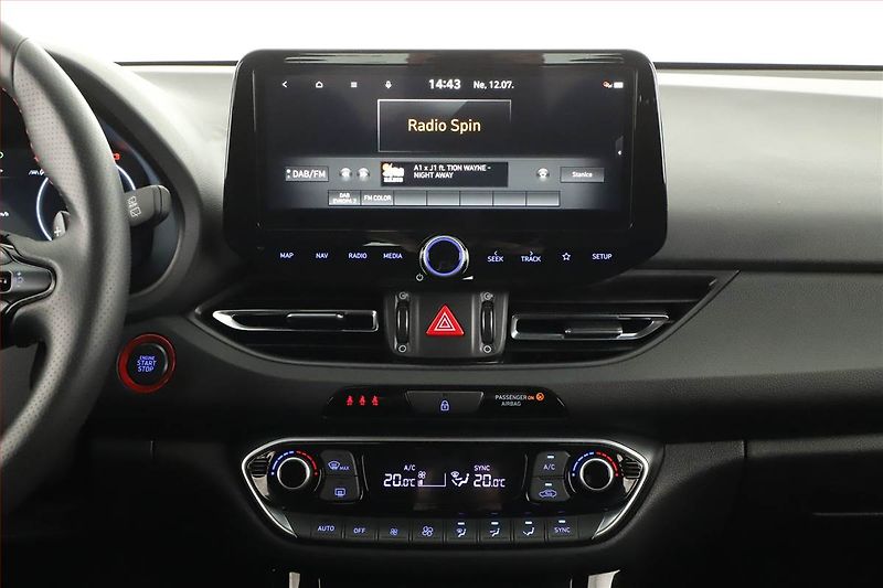 Hyundai i30 (2025) 1.5 T-GDI MHEV 48V, N-Line - fotka 11 z 20
