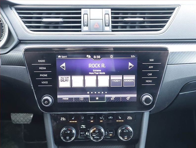 Škoda Superb (2021) Sportline 2.0 TDI - fotka 12 z 29