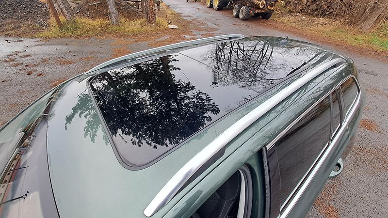 Škoda Superb 1.6 CRTDI DSG Comfort+Panorama - fotka 32 z 32