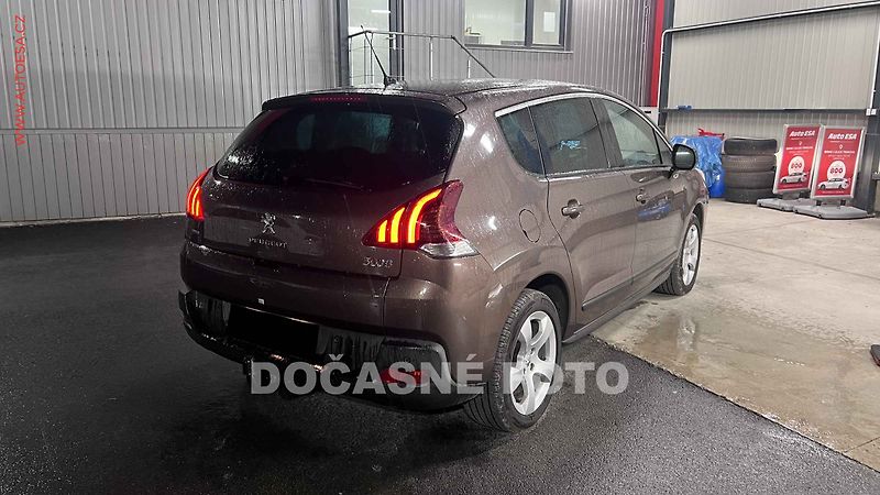 Peugeot 3008 (2015) 1.6HDi, AT, navi, autoAC - fotka 2 z 4