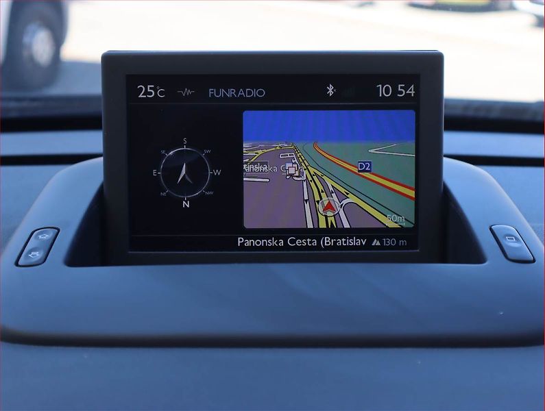 Peugeot 5008 (2012) Active 1.6 HDi, Navi, Tempomat - fotka 13 z 19