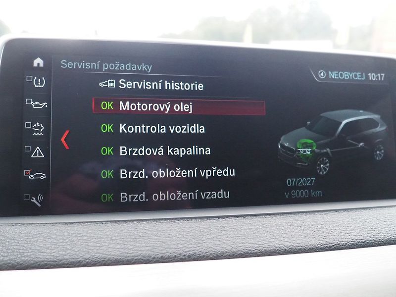 BMW X5 (2017) 3.0d xDrive, 4x4, Pano - fotka 36 z 43