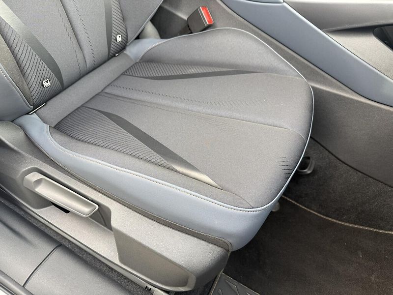 Cupra Terramar DSG 4WD 2,0 TSi 150 kW - fotka 23 z 24