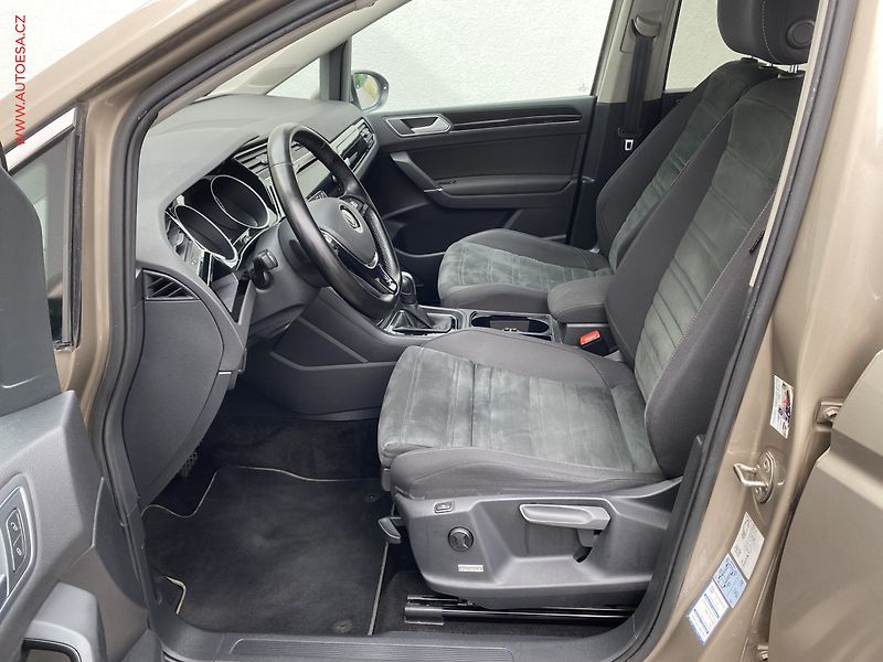 Volkswagen Touran (2020) 2.0TDi, 2.maj,ČR, DSG, navi - fotka 9 z 19