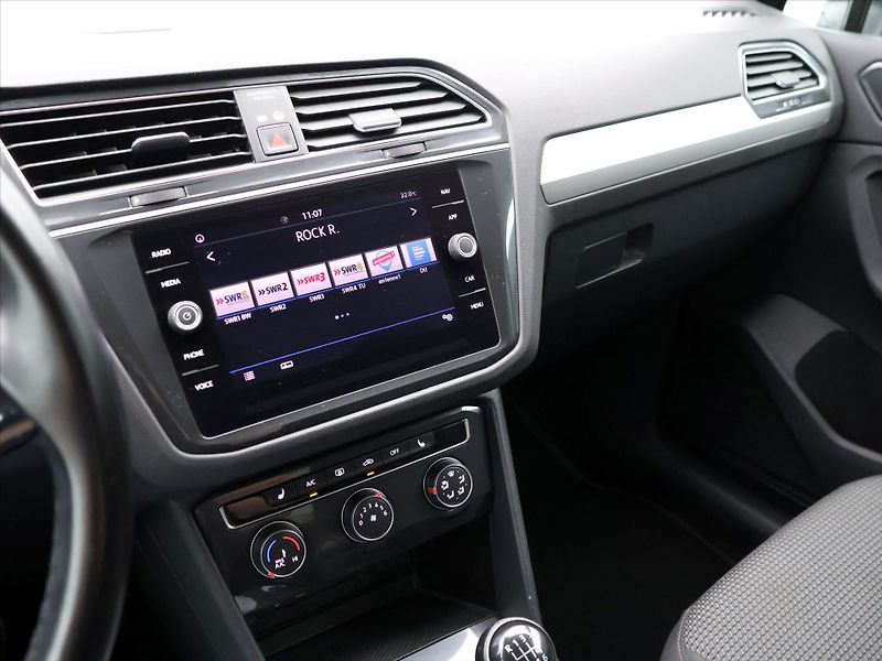 Volkswagen Tiguan 1.4 TSI 110kW LED Navi 1.Maj. - fotka 19 z 29