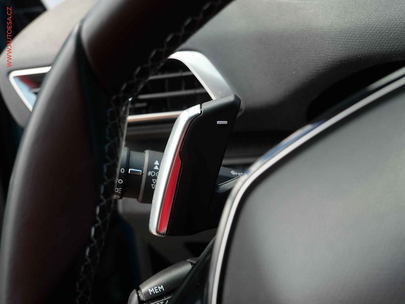Peugeot 5008 (2019) 1.5 HDi, Crossway, AT, LED - fotka 14 z 30