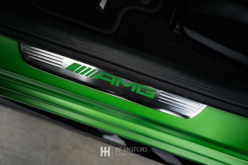 Mercedes-Benz AMG GT (2025) AMG GT63 S E Perf 620kW - fotka 15 z 63