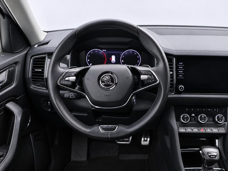 Škoda Kodiaq L&K 2,0 TDI 4x4 DSG L&K CZ DPH - fotka 16 z 35
