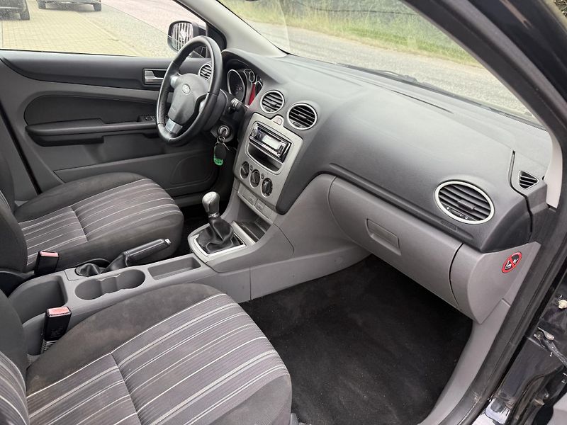 Ford Focus (2009) 1.6 td - fotka 37 z 40