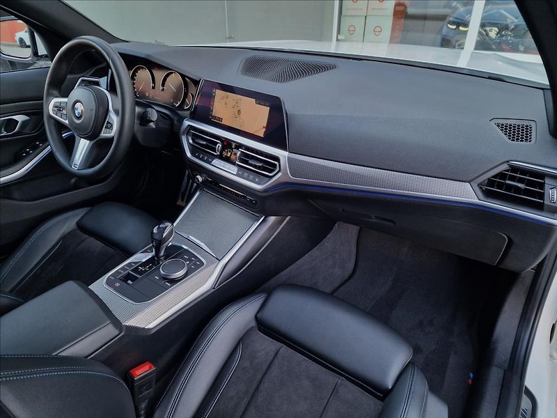 BMW Řada 3 320d xDrive,M Sport,ČR,1.Maj. - fotka 13 z 50