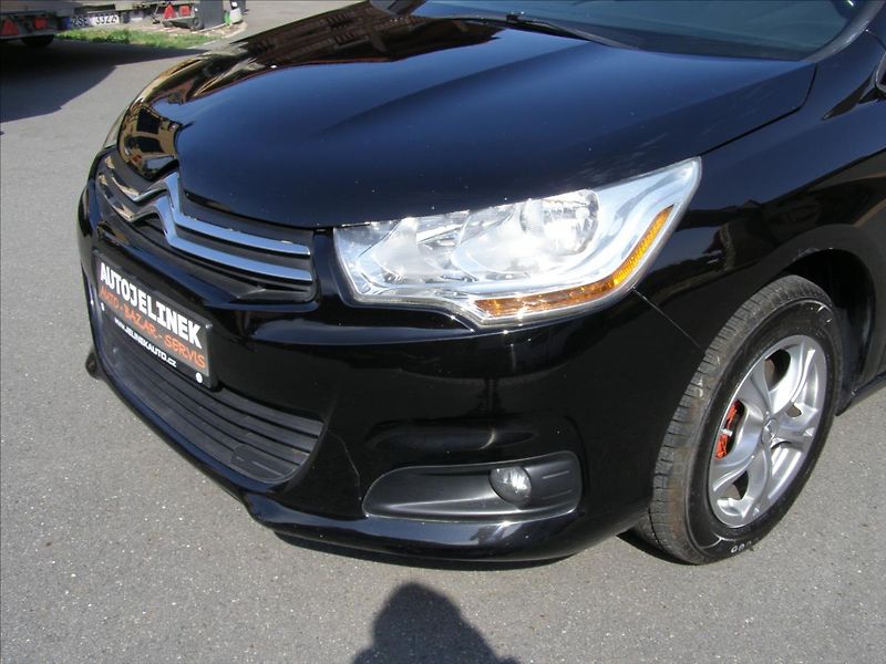 Citroën C4 1,6   po STK  nove pneu - fotka 8 z 31