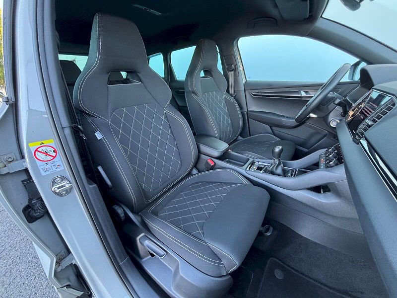 Škoda Karoq (2022) 2.0 TDI 110kW SportLine - fotka 30 z 35