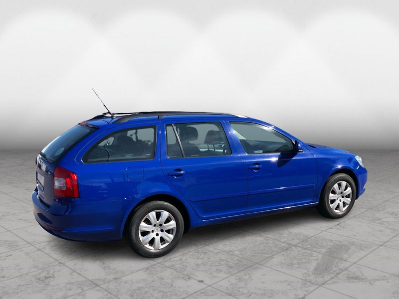 Škoda Octavia Combi Ambition 1.9 TDi - fotka 2 z 29