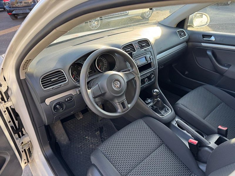 Volkswagen Golf (2013) Comfortline 1.2 TSI 77kW - fotka 11 z 40