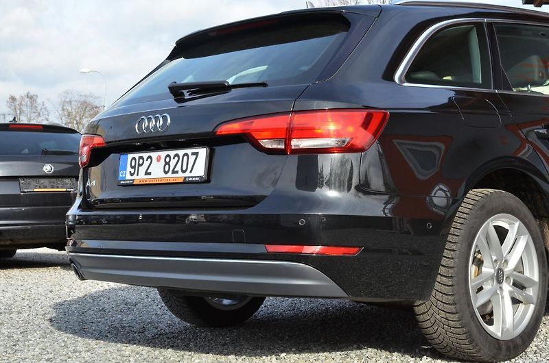 Audi A4 (2017) // REZERVOVÁNO //  - fotka 9 z 46