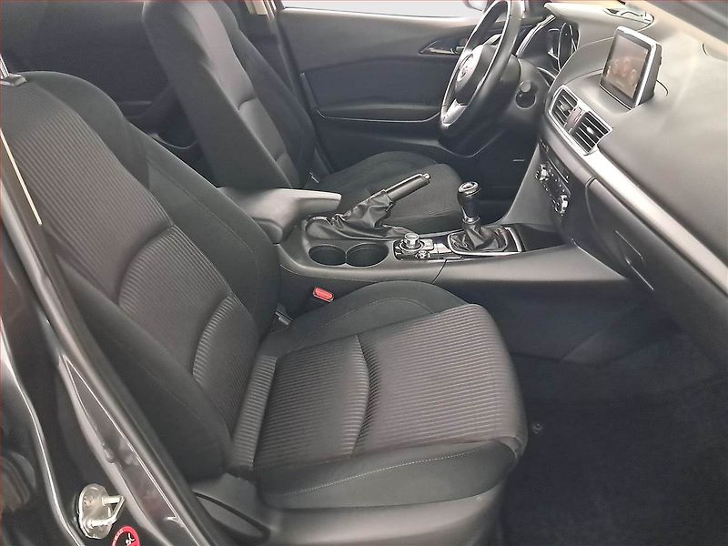 Mazda 3 (2016) 2.0 Skyactiv-G, Navi - fotka 9 z 21