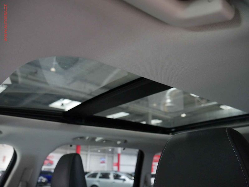 Ford Galaxy (2017) 2.0TDCi 7Míst, AT, LED, navi - fotka 25 z 27