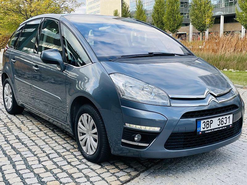 Citroën C4 Picasso 1.6i 88KW MANUÁL LED SENZORY - fotka 9 z 42