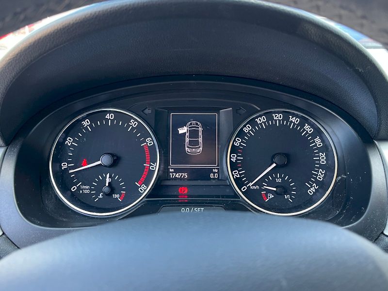 Škoda Rapid (2017) 1.2 TSI 66kW Ambition - fotka 7 z 23