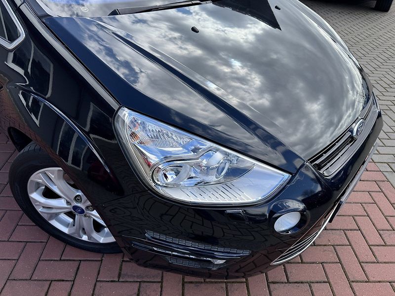 Ford S-MAX (2014) 2.0TDCi Titanium Navi Pano - fotka 34 z 46