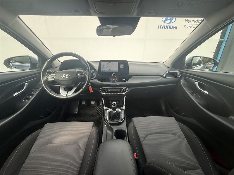 Hyundai i30 1,5 CVVT 71kW Family - fotka 5 z 24