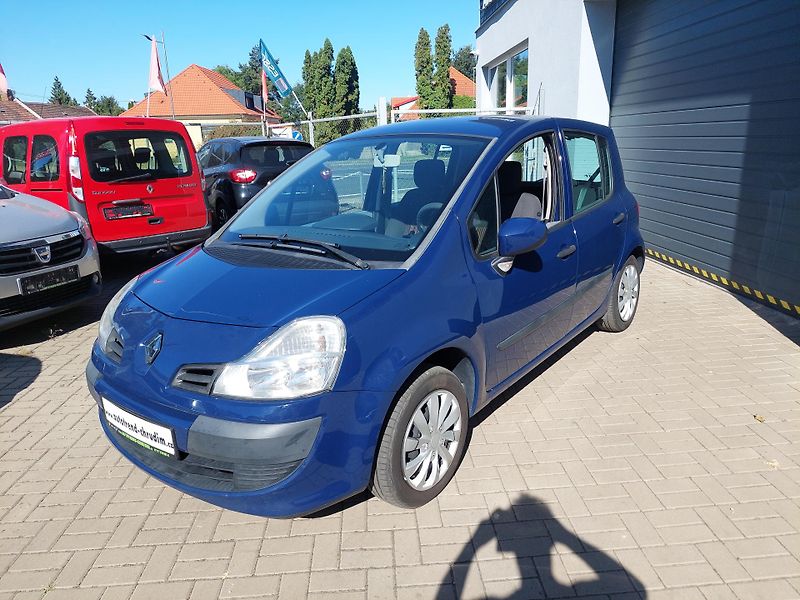 Renault Modus (2009) 1.2i-16v - fotka 1 z 25