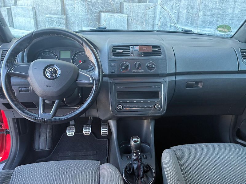 Škoda Fabia (2014) 1.2TSi, 77KW, MONTE CARLO - fotka 11 z 20