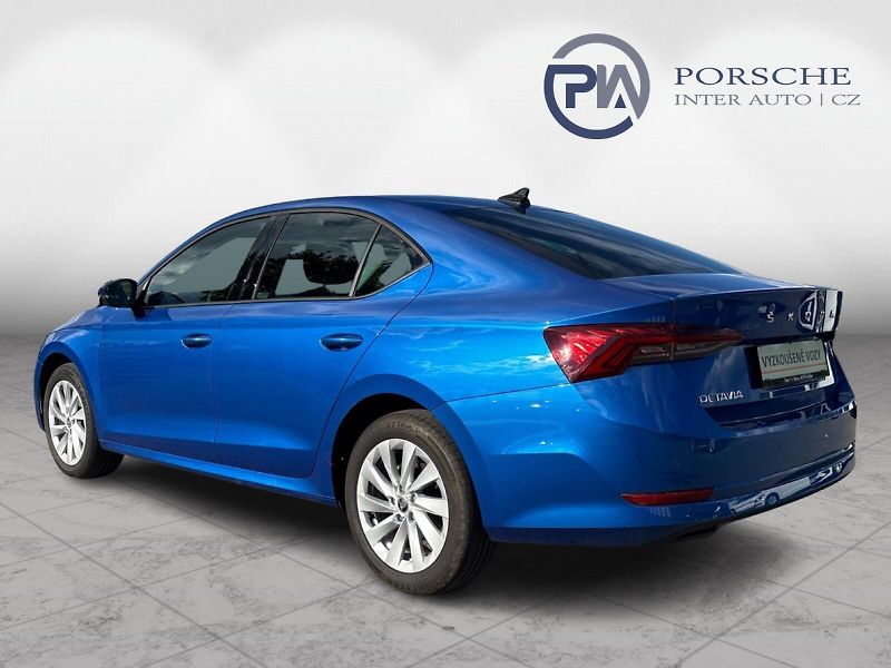 Škoda Octavia 2.0 TDi DSG Ambition 85 kW - fotka 8 z 30