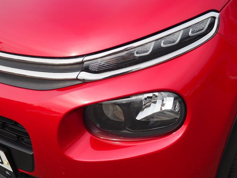 Citroën C3 (2019) 1.2 PureTech Feel - fotka 7 z 34