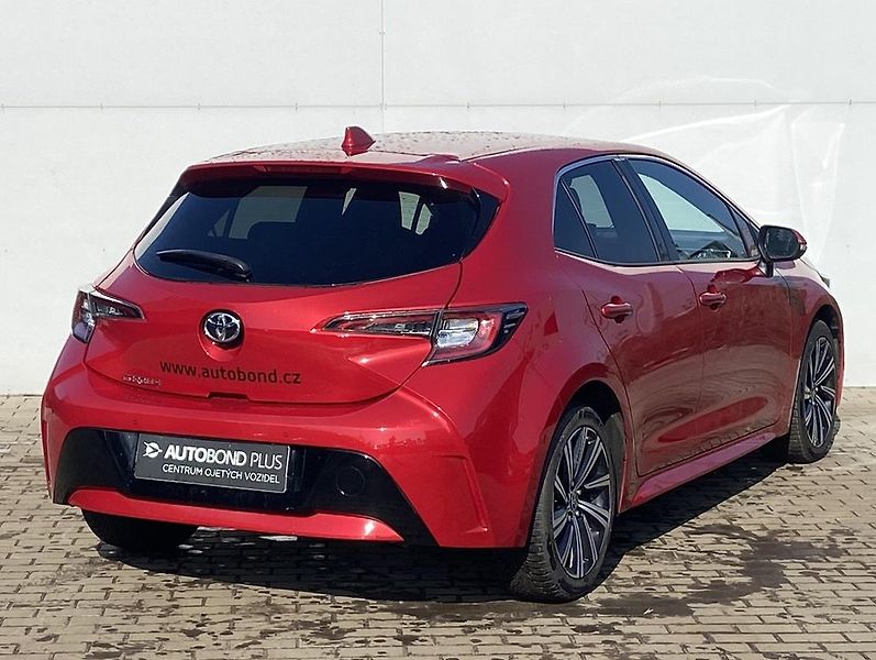 Toyota Corolla 1.2 TURBO 85kW Style TECH - fotka 2 z 20