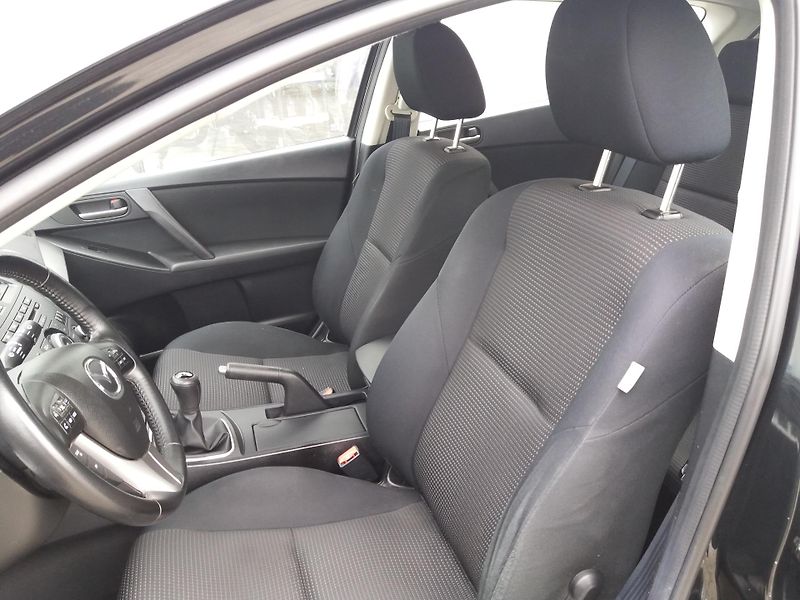 Mazda 3 1.6i,77kW,VÝHŘEV.SEDA+ČEL.SKLO - fotka 15 z 23